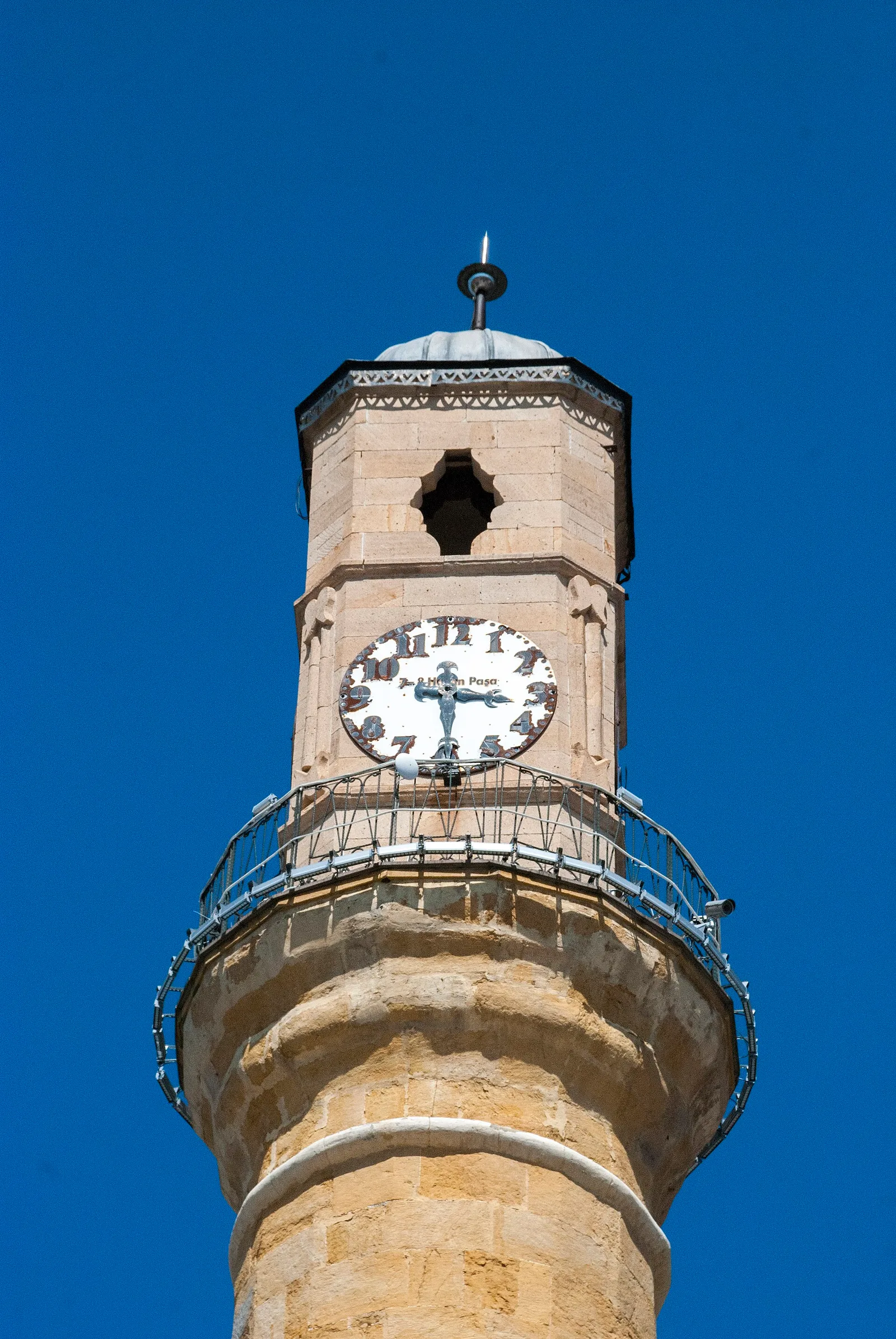 Çorum şehir merkezindeki tarihi saat kulesi