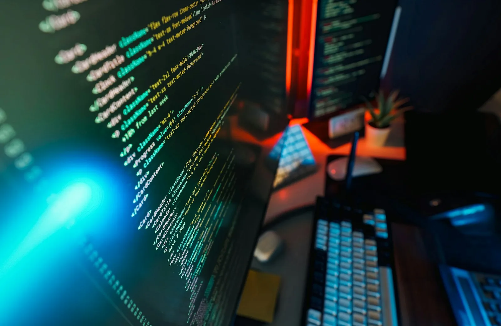 Neon ışıklı ekranlarda kod — ajan döngüsünü ERP ve CRM entegrasyon katmanına bağlamak