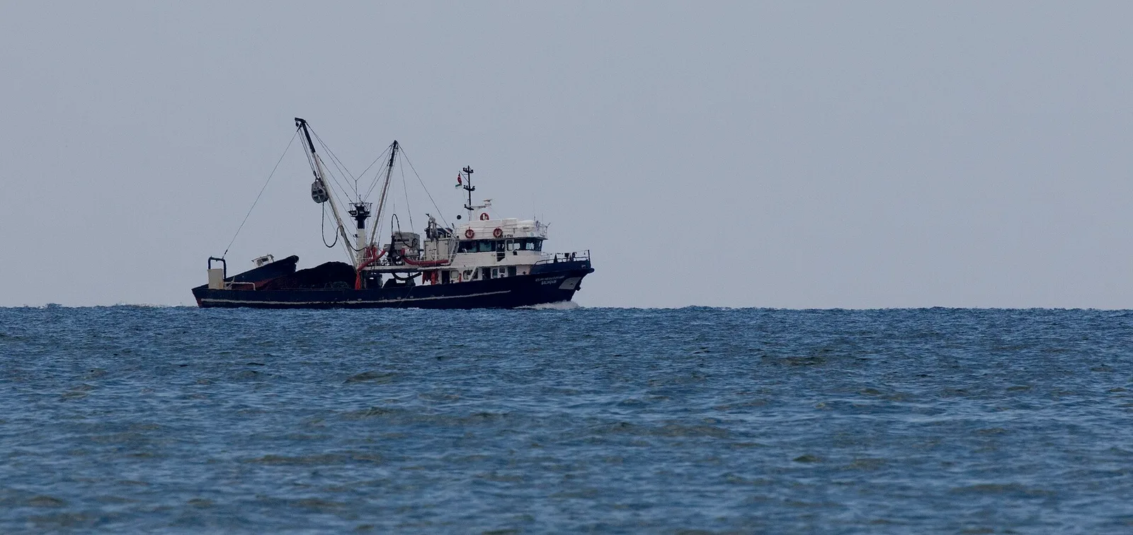 Giresun Espiye açıklarında Karadeniz'de balıkçı teknesi — su ürünleri ve soğuk zincir