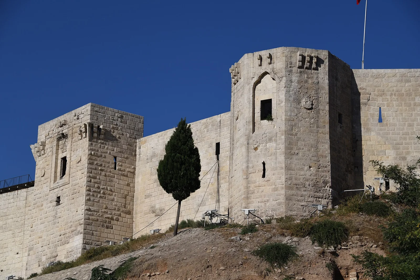 Gaziantep Kalesi surları ve burçları