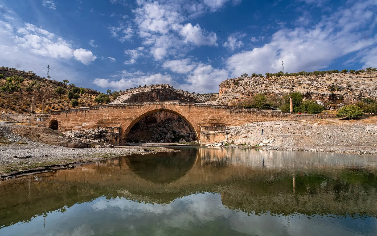 Kahta’daki Roma dönemi Cendere Köprüsü ve Cendere Çayı’na yansıması